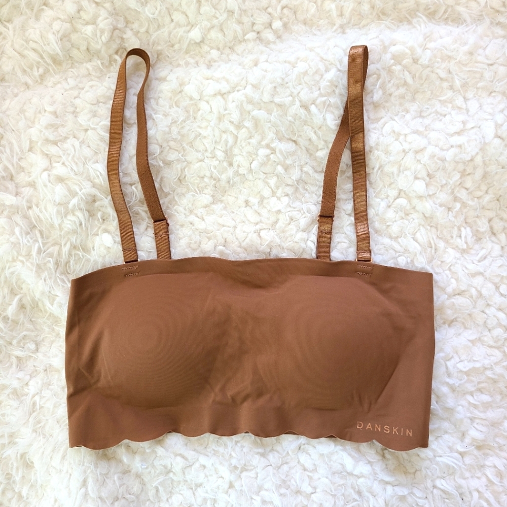 🌻 danskin • scallop edge bralette